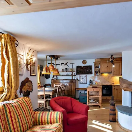Chesa Champagna Apartment *